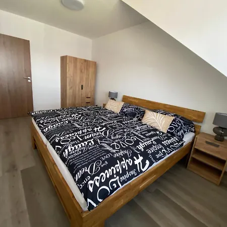 Cerna Ruze- 5 Plzeň