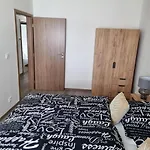 Apartamento černá Růže- 5 *